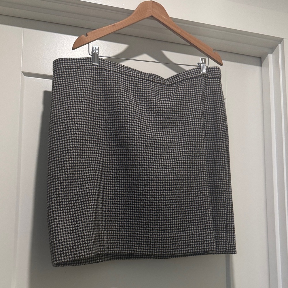 J. Crew Black and White Houndstooth Mini Skirt
